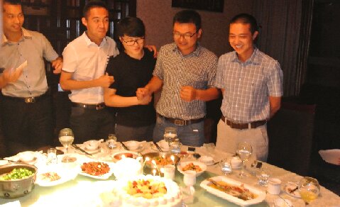 華信行(xíng)-2014年(nián)度-員(yuán)工(gōng)團建-員(yuán)工(gōng)生(shēng)日(rì)會(huì)